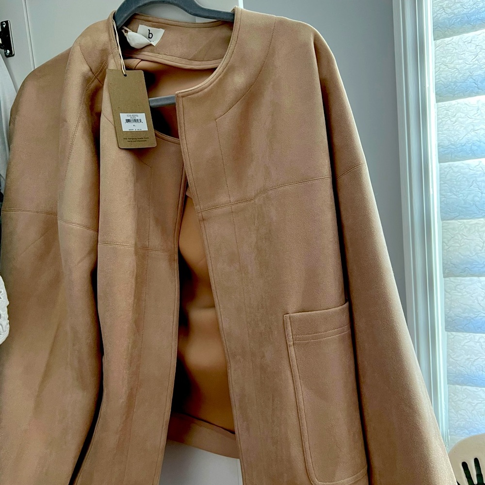 Beautiful m,never worn blazer